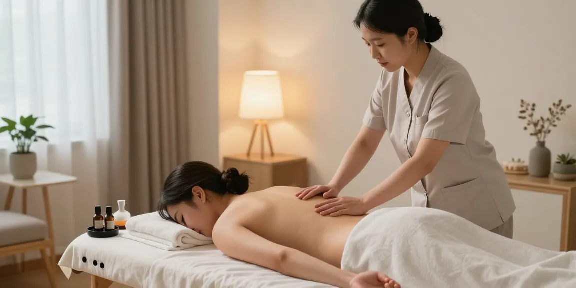 Enjoying 용인출장마사지 at home with a professional therapist creating a soothing atmosphere.